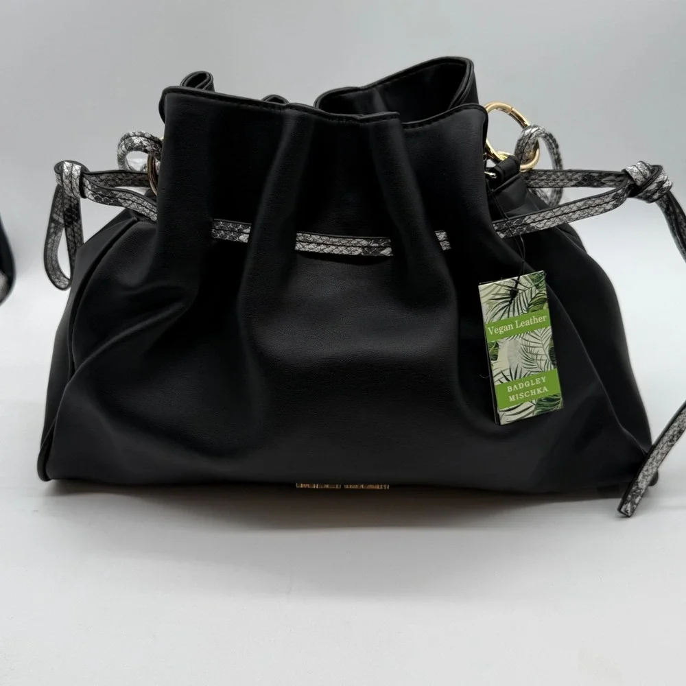 Badgley Mischka exterior material